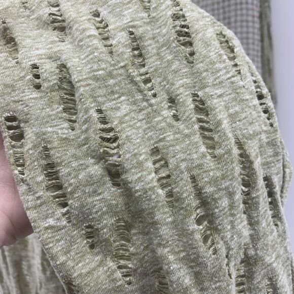 The Cove Lizard Thicket Distressed Frayed Top M - Picture 3 of 8